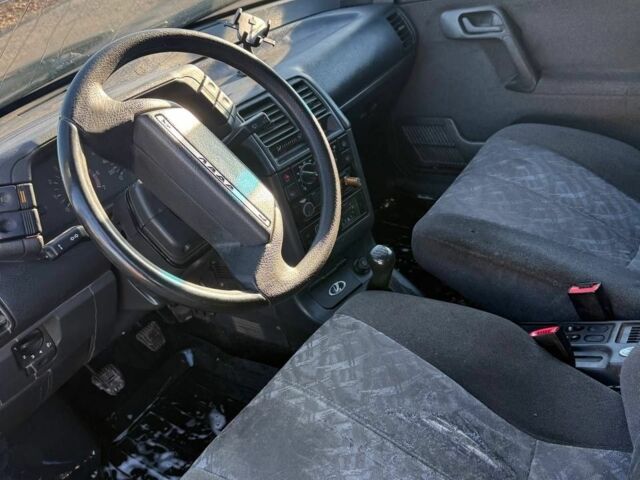 Сірий ВАЗ 2110, об'ємом двигуна 1.6 л та пробігом 200 тис. км за 1100 $, фото 4 на Automoto.ua