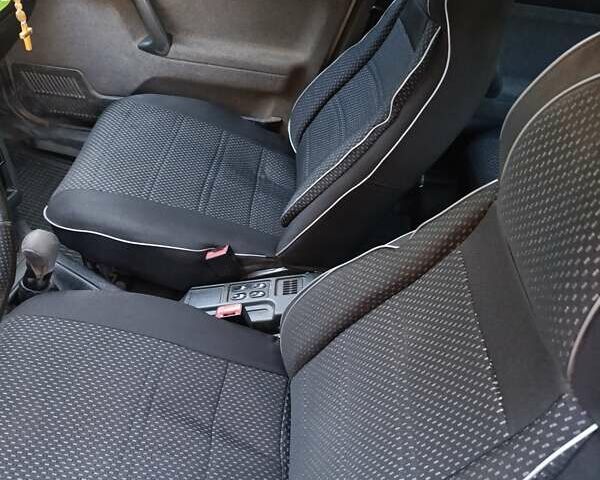 Серый ВАЗ 2110, объемом двигателя 1.6 л и пробегом 257 тыс. км за 2100 $, фото 9 на Automoto.ua
