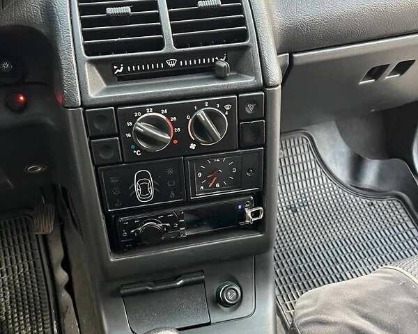 Серый ВАЗ 2110, объемом двигателя 1.6 л и пробегом 95 тыс. км за 1850 $, фото 6 на Automoto.ua