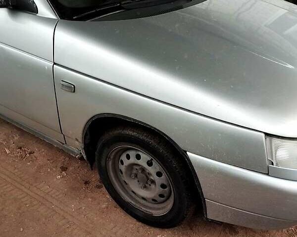 ВАЗ 2110 2005 у Мерефа на Automoto.ua Сірий ВАЗ 2110, об'ємом двигуна 1.6 л та пробігом 202 тис. км за 1800 $, фото 2 на Automoto.ua