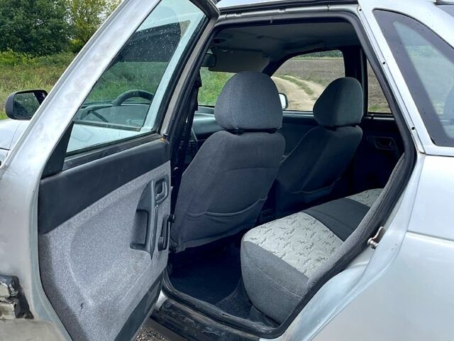 Серый ВАЗ 2110, объемом двигателя 1.6 л и пробегом 246 тыс. км за 2500 $, фото 4 на Automoto.ua