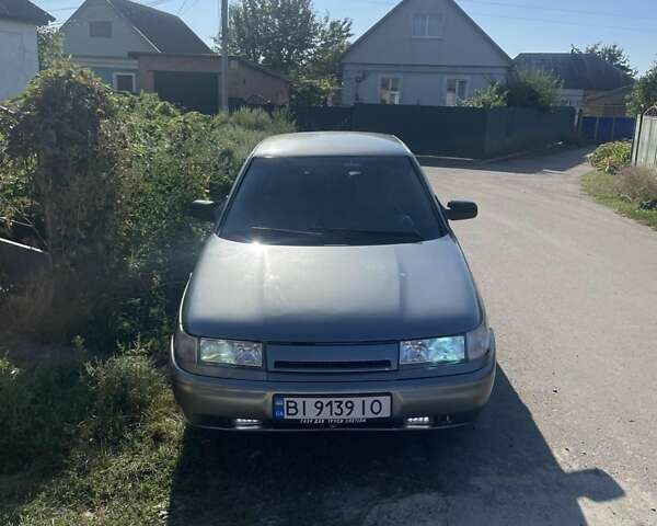 Серый ВАЗ 2110, объемом двигателя 1.6 л и пробегом 275 тыс. км за 2100 $, фото 1 на Automoto.ua