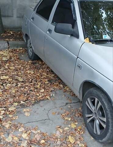 Серый ВАЗ 2110, объемом двигателя 1.6 л и пробегом 210 тыс. км за 1400 $, фото 3 на Automoto.ua