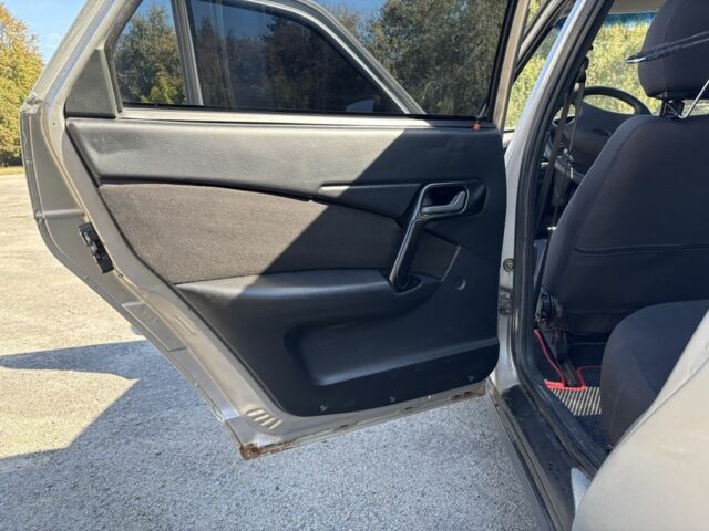 Серый ВАЗ 2110, объемом двигателя 1.6 л и пробегом 101 тыс. км за 2250 $, фото 9 на Automoto.ua