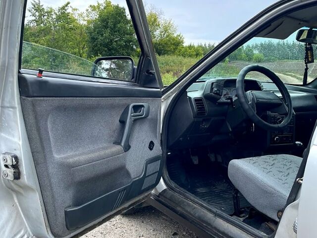 Серый ВАЗ 2110, объемом двигателя 1.6 л и пробегом 246 тыс. км за 2500 $, фото 3 на Automoto.ua