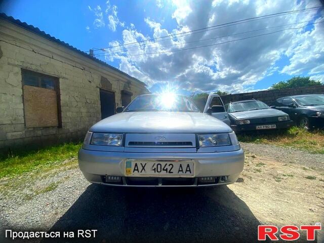 Серый ВАЗ 2110, объемом двигателя 1.6 л и пробегом 300 тыс. км за 2000 $, фото 1 на Automoto.ua