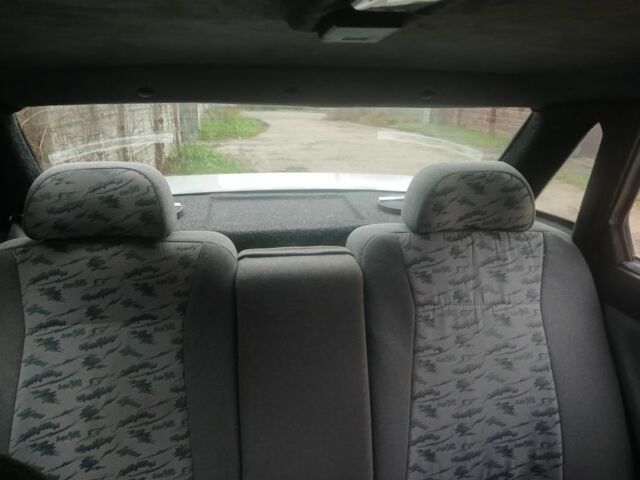 Серый ВАЗ 2110, объемом двигателя 1.6 л и пробегом 113 тыс. км за 2000 $, фото 5 на Automoto.ua