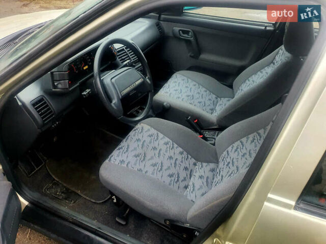 Серый ВАЗ 2110, объемом двигателя 1.6 л и пробегом 53 тыс. км за 2999 $, фото 7 на Automoto.ua