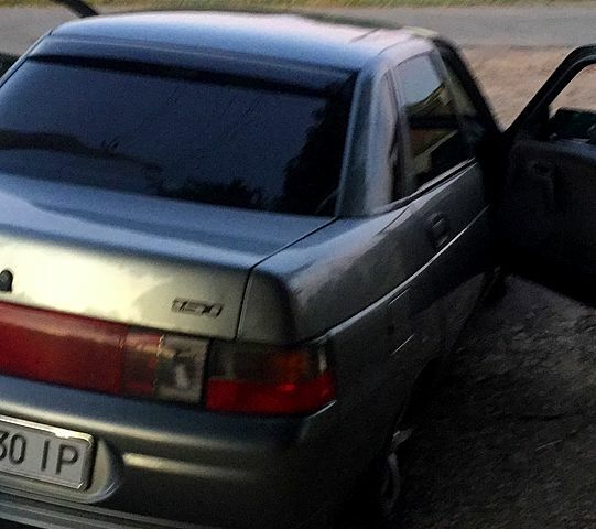 Серый ВАЗ 2110, объемом двигателя 1.6 л и пробегом 211 тыс. км за 2500 $, фото 4 на Automoto.ua