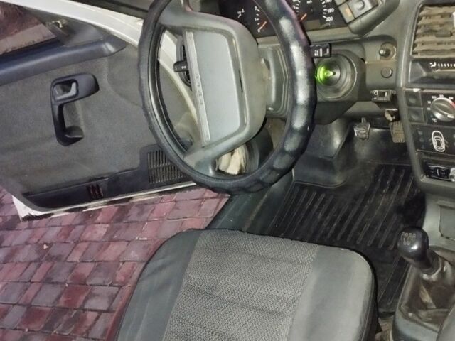 Серый ВАЗ 2110, объемом двигателя 1.6 л и пробегом 148 тыс. км за 2000 $, фото 6 на Automoto.ua