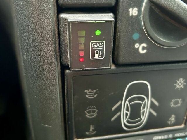 Сірий ВАЗ 2110, об'ємом двигуна 1.6 л та пробігом 182 тис. км за 2350 $, фото 19 на Automoto.ua