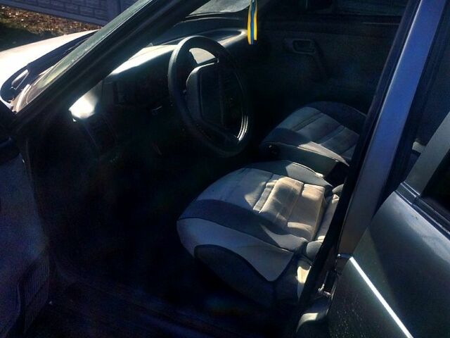 Серый ВАЗ 2110, объемом двигателя 1.6 л и пробегом 188 тыс. км за 1100 $, фото 1 на Automoto.ua