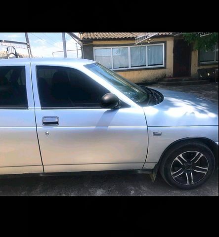 Серый ВАЗ 2110, объемом двигателя 1.6 л и пробегом 200 тыс. км за 2200 $, фото 2 на Automoto.ua