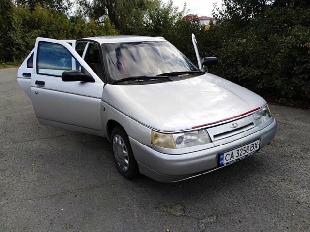 Серый ВАЗ 2110, объемом двигателя 1.6 л и пробегом 185 тыс. км за 2350 $, фото 1 на Automoto.ua