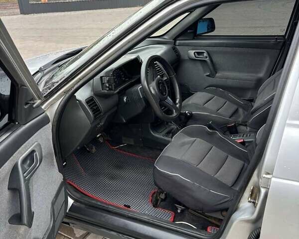 Сірий ВАЗ 2110, об'ємом двигуна 1.6 л та пробігом 223 тис. км за 2000 $, фото 7 на Automoto.ua