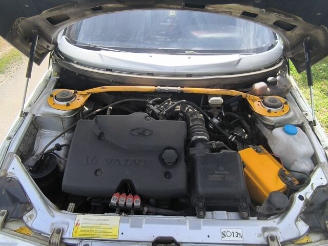 Серый ВАЗ 2110, объемом двигателя 1.6 л и пробегом 2 тыс. км за 2100 $, фото 2 на Automoto.ua