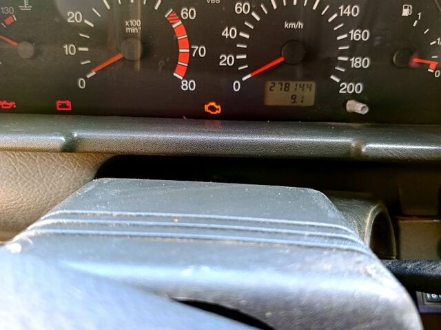 Серый ВАЗ 2110, объемом двигателя 1.6 л и пробегом 270 тыс. км за 1400 $, фото 4 на Automoto.ua