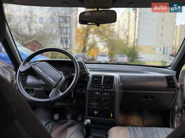 Серый ВАЗ 2110, объемом двигателя 1.6 л и пробегом 42 тыс. км за 3200 $, фото 5 на Automoto.ua