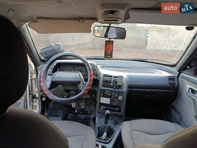 Сірий ВАЗ 2110, об'ємом двигуна 1.62 л та пробігом 350 тис. км за 1649 $, фото 10 на Automoto.ua