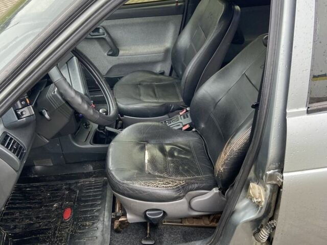 Серый ВАЗ 2110, объемом двигателя 1.6 л и пробегом 225 тыс. км за 1399 $, фото 4 на Automoto.ua