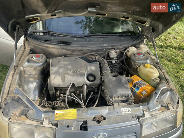 Сірий ВАЗ 2110, об'ємом двигуна 1.6 л та пробігом 203 тис. км за 1100 $, фото 8 на Automoto.ua