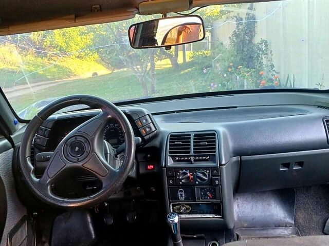 Серый ВАЗ 2110, объемом двигателя 1.6 л и пробегом 200 тыс. км за 1350 $, фото 2 на Automoto.ua