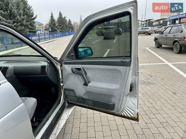 Сірий ВАЗ 2110, об'ємом двигуна 1.6 л та пробігом 182 тис. км за 2350 $, фото 9 на Automoto.ua