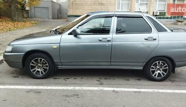 Серый ВАЗ 2110, объемом двигателя 1.6 л и пробегом 174 тыс. км за 1900 $, фото 4 на Automoto.ua