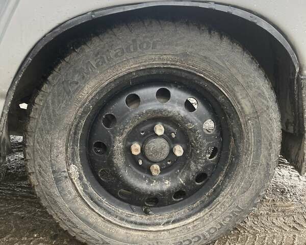 Сірий ВАЗ 2110, об'ємом двигуна 1.6 л та пробігом 123 тис. км за 2000 $, фото 13 на Automoto.ua