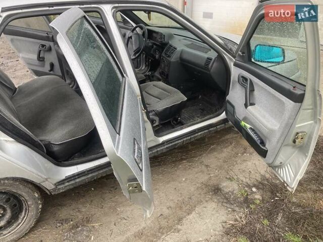 Сірий ВАЗ 2110, об'ємом двигуна 1.6 л та пробігом 123 тис. км за 2000 $, фото 12 на Automoto.ua