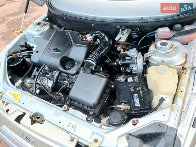 Сірий ВАЗ 2110, об'ємом двигуна 1.6 л та пробігом 127 тис. км за 2500 $, фото 41 на Automoto.ua