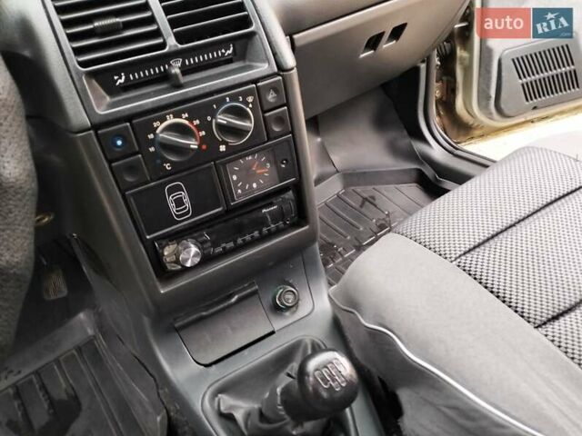 Сірий ВАЗ 2110, об'ємом двигуна 1.6 л та пробігом 77 тис. км за 2999 $, фото 5 на Automoto.ua