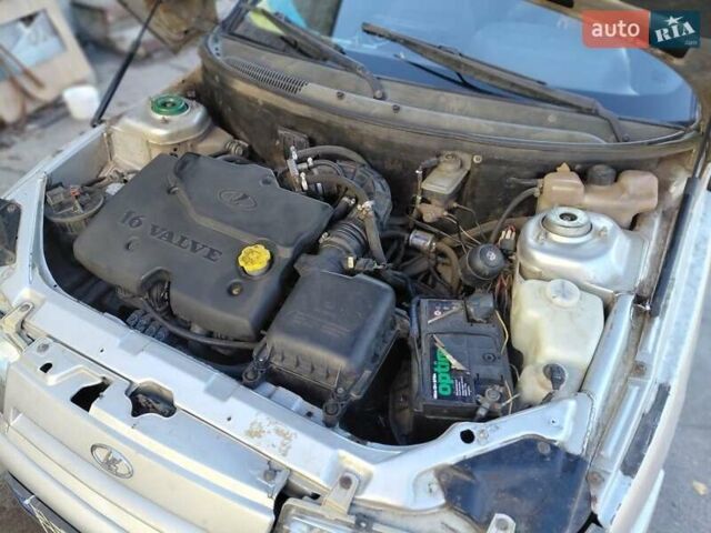 Сірий ВАЗ 2110, об'ємом двигуна 1.6 л та пробігом 240 тис. км за 2000 $, фото 4 на Automoto.ua