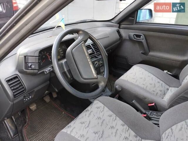 Сірий ВАЗ 2110, об'ємом двигуна 1.6 л та пробігом 76 тис. км за 3000 $, фото 8 на Automoto.ua
