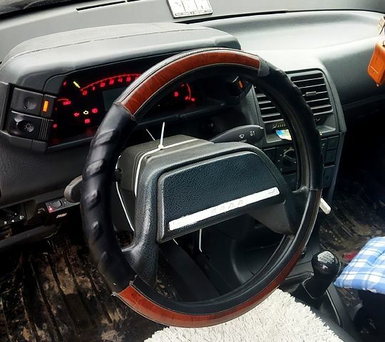 Сірий ВАЗ 2110, об'ємом двигуна 1.6 л та пробігом 180 тис. км за 2200 $, фото 9 на Automoto.ua