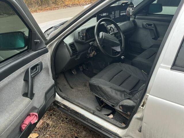 Серый ВАЗ 2110, объемом двигателя 1.6 л и пробегом 275 тыс. км за 1850 $, фото 6 на Automoto.ua