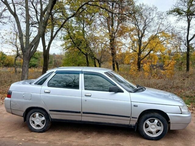 ВАЗ 2110 2006 у Новоукраинке на Automoto.ua Сірий ВАЗ 2110, об'ємом двигуна 1.6 л та пробігом 140 тис. км за 1450 $, фото 2 на Automoto.ua