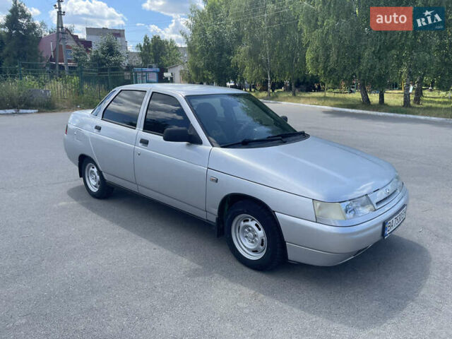 Серый ВАЗ 2110, объемом двигателя 1.6 л и пробегом 30 тыс. км за 4800 $, фото 1 на Automoto.ua