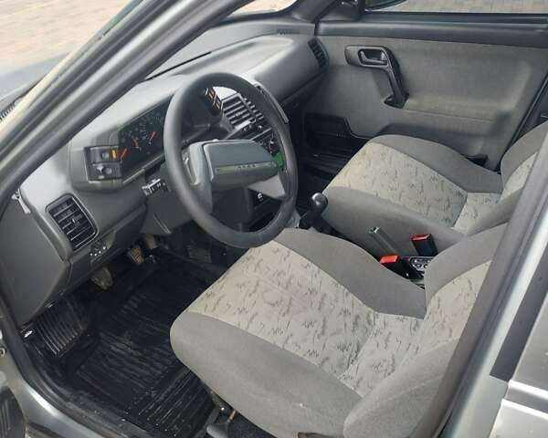 Серый ВАЗ 2110, объемом двигателя 1.6 л и пробегом 181 тыс. км за 2500 $, фото 11 на Automoto.ua