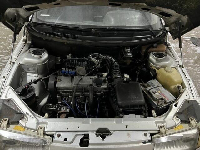 Серый ВАЗ 2110, объемом двигателя 1.6 л и пробегом 777 тыс. км за 950 $, фото 5 на Automoto.ua