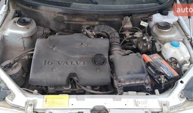 Серый ВАЗ 2110, объемом двигателя 1.6 л и пробегом 205 тыс. км за 1550 $, фото 8 на Automoto.ua