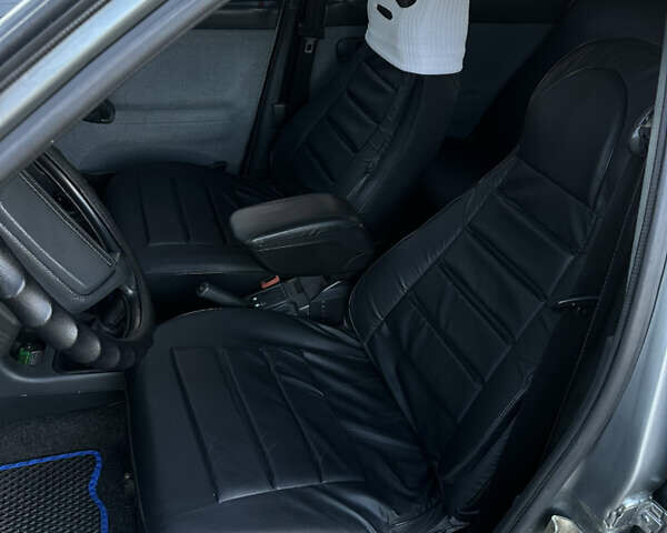 Сірий ВАЗ 2110, об'ємом двигуна 1.6 л та пробігом 160 тис. км за 3000 $, фото 6 на Automoto.ua