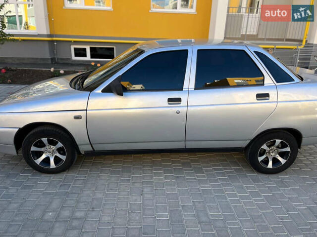 Сірий ВАЗ 2110, об'ємом двигуна 1.6 л та пробігом 250 тис. км за 2000 $, фото 3 на Automoto.ua
