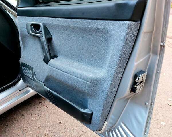 Сірий ВАЗ 2110, об'ємом двигуна 1.6 л та пробігом 127 тис. км за 2500 $, фото 22 на Automoto.ua