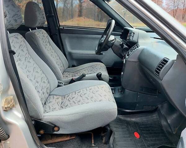 Сірий ВАЗ 2110, об'ємом двигуна 1.6 л та пробігом 127 тис. км за 2500 $, фото 27 на Automoto.ua