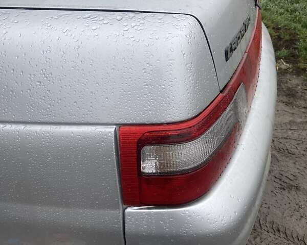 Сірий ВАЗ 2110, об'ємом двигуна 1.6 л та пробігом 123 тис. км за 2000 $, фото 4 на Automoto.ua