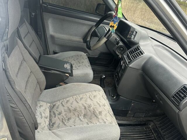 Серый ВАЗ 2110, объемом двигателя 1.6 л и пробегом 190 тыс. км за 1100 $, фото 6 на Automoto.ua