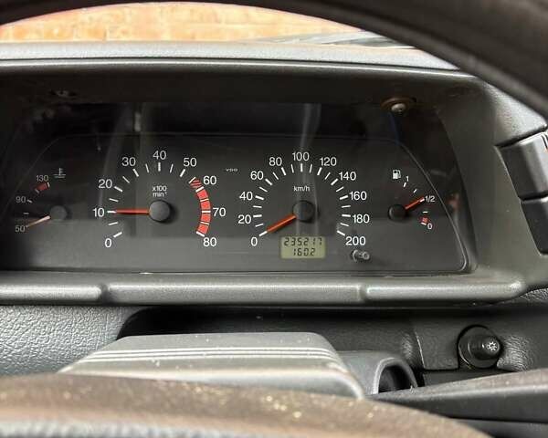 Серый ВАЗ 2110, объемом двигателя 1.6 л и пробегом 235 тыс. км за 950 $, фото 6 на Automoto.ua