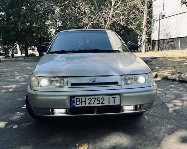 Серый ВАЗ 2110, объемом двигателя 1.6 л и пробегом 72 тыс. км за 4000 $, фото 1 на Automoto.ua