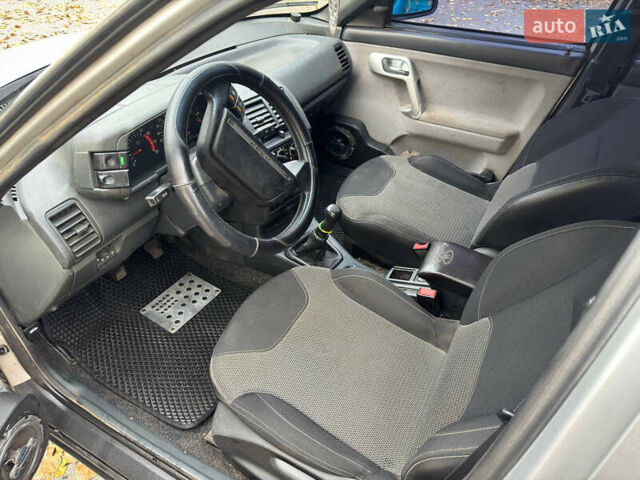 Сірий ВАЗ 2110, об'ємом двигуна 1.6 л та пробігом 266 тис. км за 1700 $, фото 12 на Automoto.ua